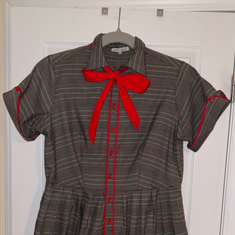Tatyana | Tailor & Twirl Gray Plaid Swing Dress